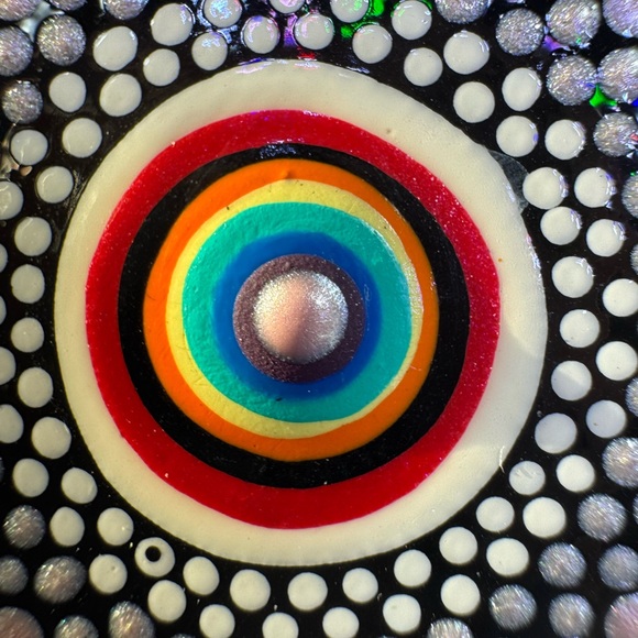 Find the peace in the design mandala canvas rainbow design - Picture 12 of 15